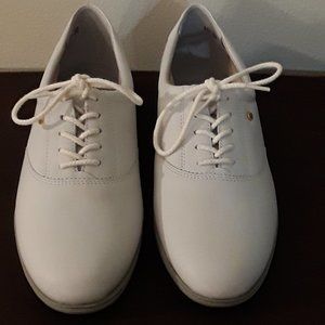 WOMEN'S EASY SPIRIT SHOES 10. 2A/4A